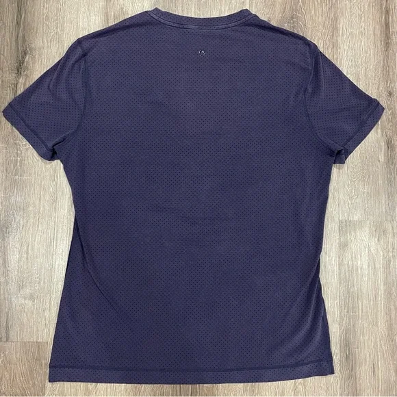 Lululemon Women’s Purple Black Polka Dot Short Sleeve Tee Shirt Size 10 or 12 - Picture 2 of 7
